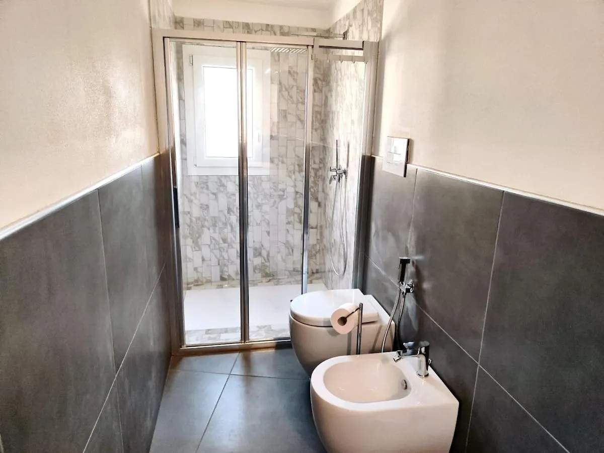 Qasa Apartment With Terrace, Palermo Center Italia