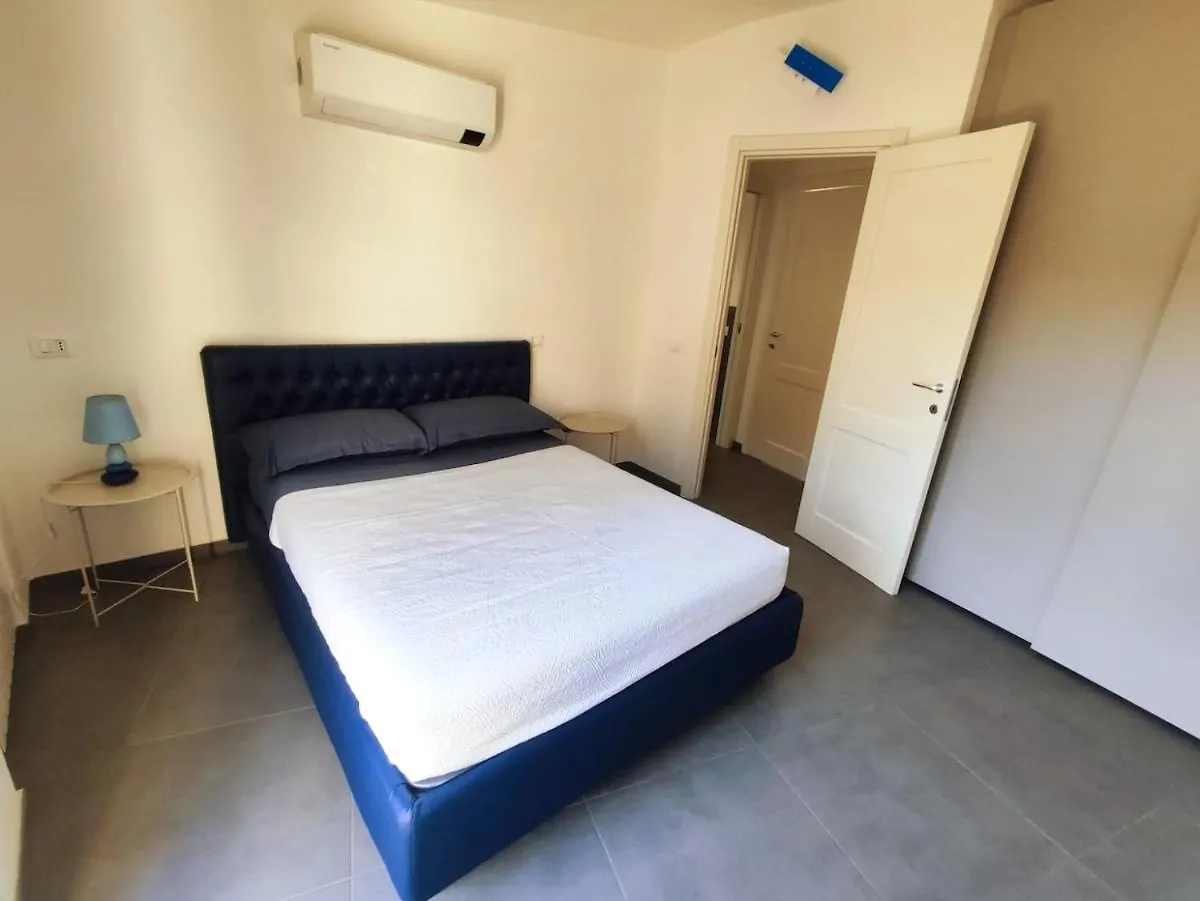 Qasa Apartment With Terrace, Palermo Center Italia
